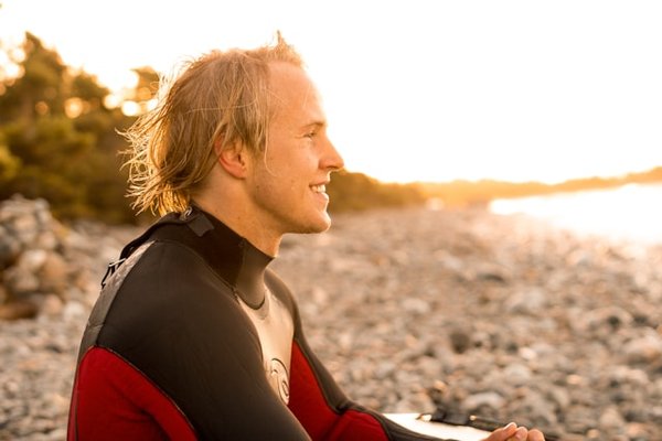 Guide ultime pour choisir son lycra de surf homme