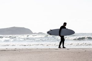 homme surf